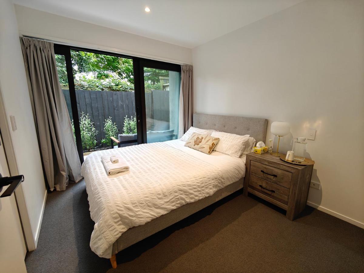 Private Room With Ensuite & Garden Epsom オークランド エクステリア 写真